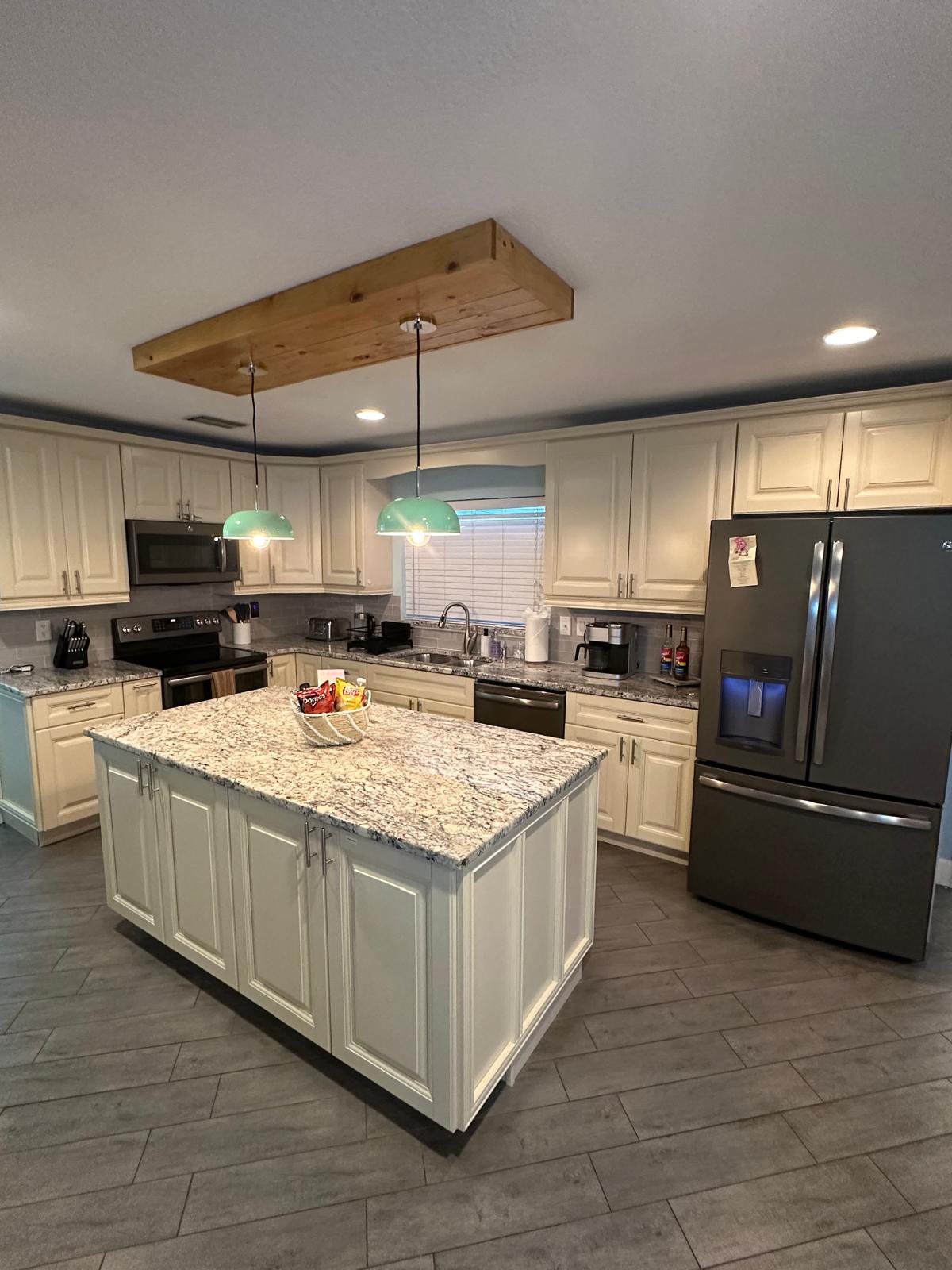 Kitchen Grease Buildup in Florida: How to Remove It for Good